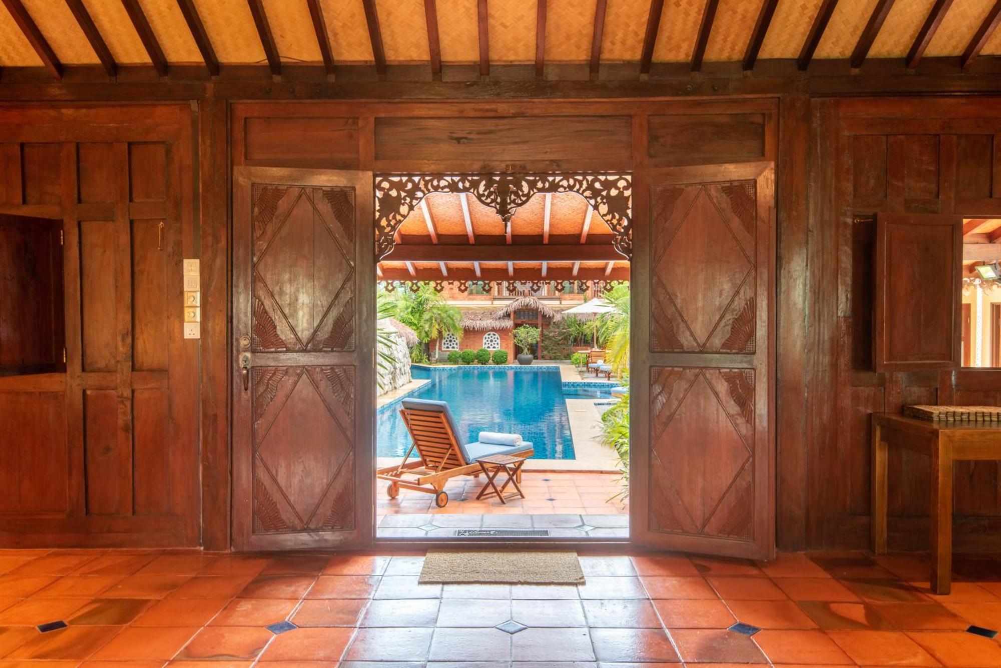 Limasan Villa Langkawi Pantai Cenang  Exterior photo