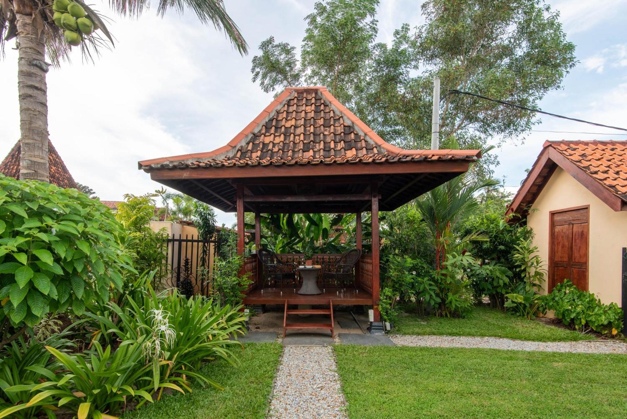 Limasan Villa Langkawi Pantai Cenang  Exterior photo