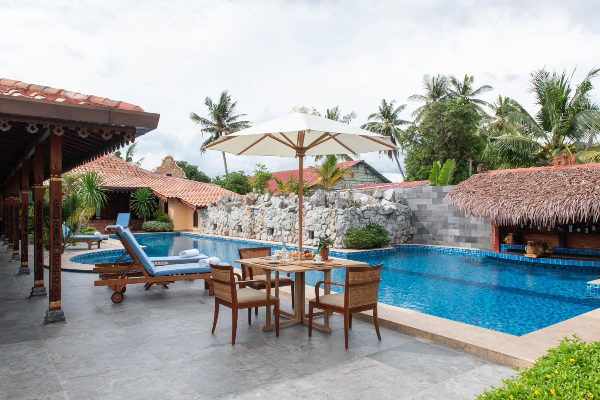 Limasan Villa Langkawi Pantai Cenang  Exterior photo